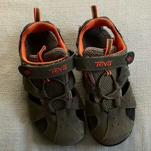 Kids TEVA water shoes